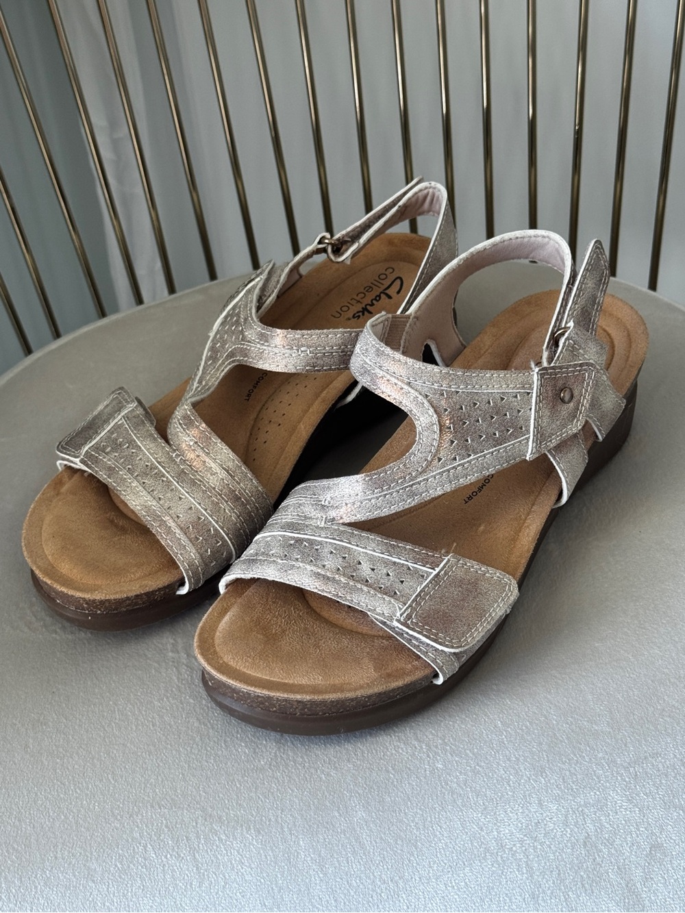 Clarks Calenne Carmen Wedge Sandal Rose Gold Metallic 7.5 Women’s Comfort Shoes